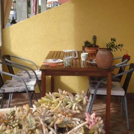 Apartman Cozy Garden With Terrace And Bbq - Classic One Bedroom Black Vodice